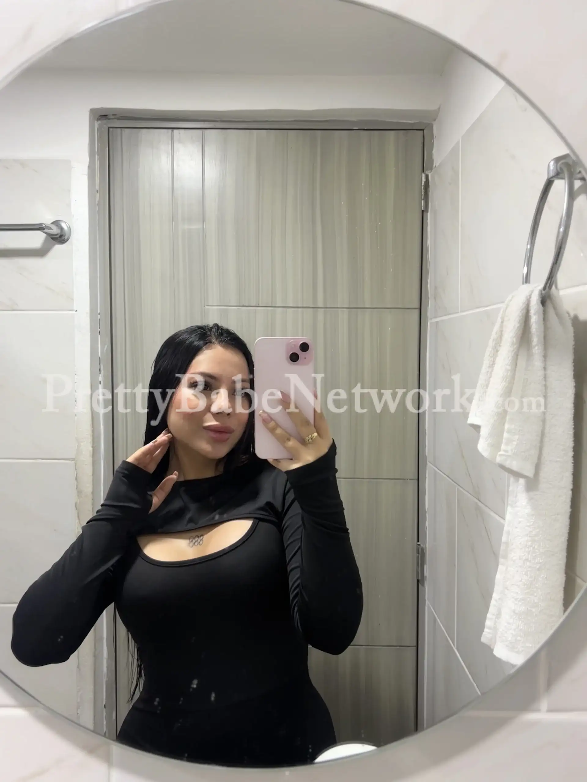 VIP Noida Escort Girl Sanya For Intense Dating and Sex